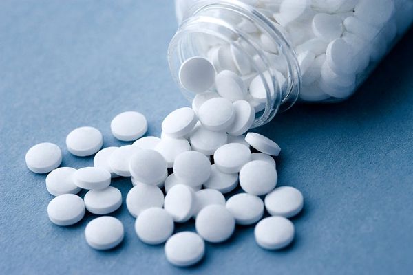 Cómo funciona la aspirina para prevenir ataques al corazón